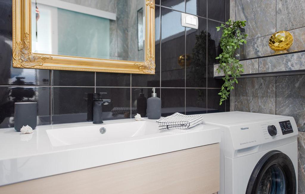 Luxurioeses Penthouse Welle Mit Whirlpool, Grill Und Meerblick วีร์ ภายนอก รูปภาพ